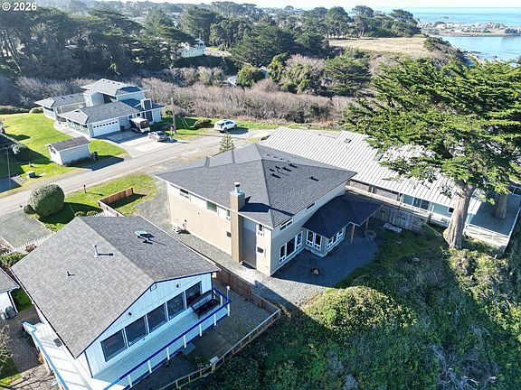 5th image of 360 2nd St