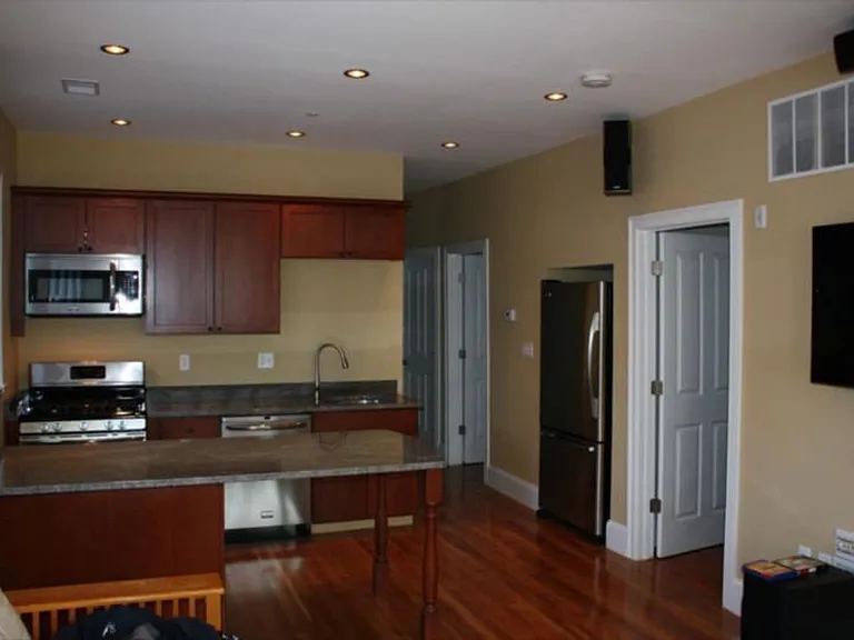 146 Hillside St #3 — Photo 10