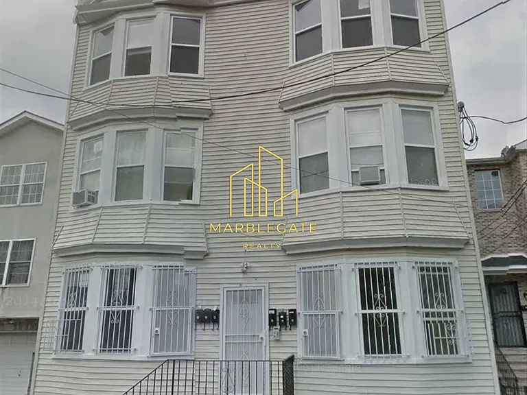 311 S 6th St #22L — Photo 1