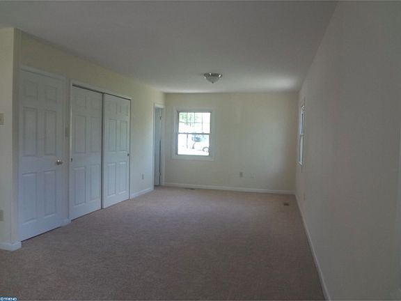 3rd image of 243 Evergreen Dr
