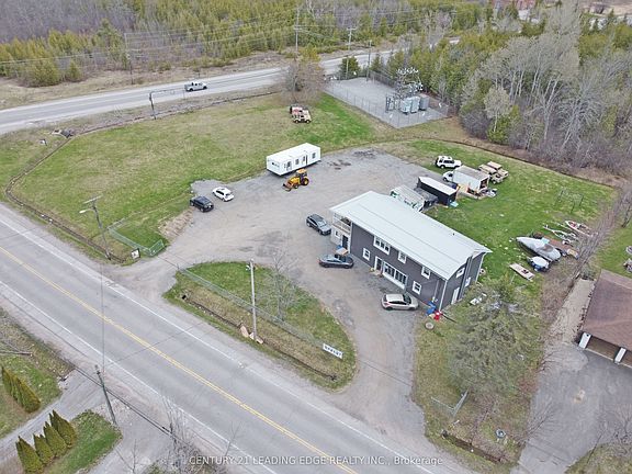 5th image of 1035 Metro Rd N