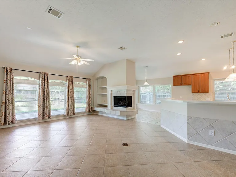 9026 Robinhoods Well Dr — Photo 25