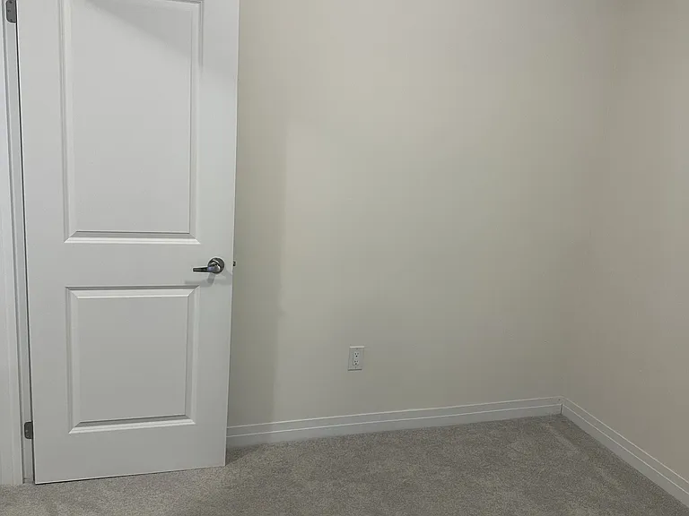 245 McLevin Ave #13 — Photo 8