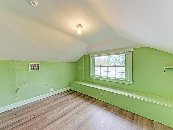36th image of 1005 16TH AVENUE S