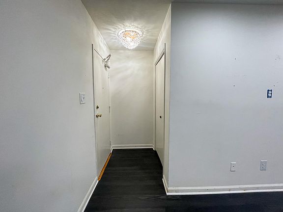 5th image of 4927 Americana Dr APT T7