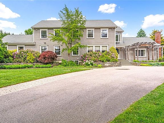 2nd image of 74 Oakwoods Dr