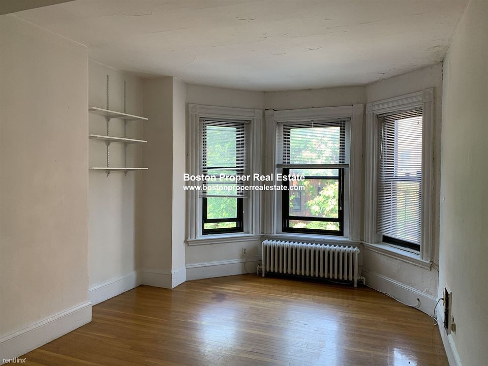 289 Newbury #8 Boston - Back Bay Unit Photo 1