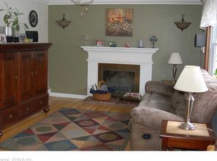 7 Guild St, Enfield, CT 06082