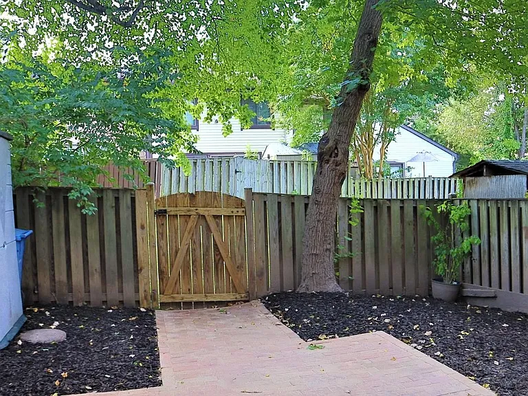 9079 Centerway Rd — Photo 16