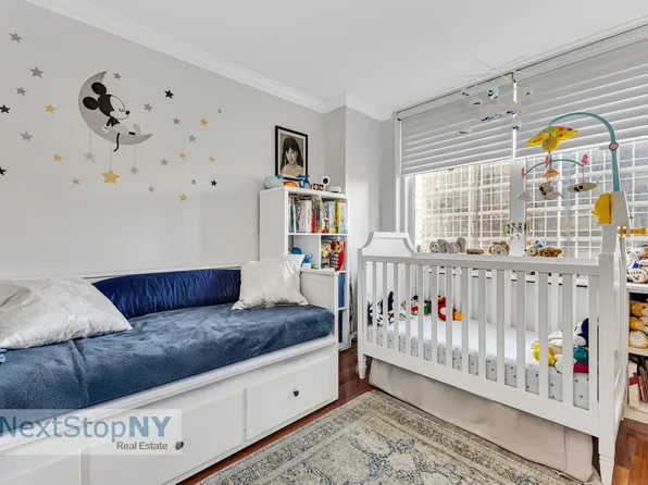 245 East 54th Street image 7 of 13