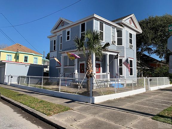 3rd image of 2328 N Ave #1/2