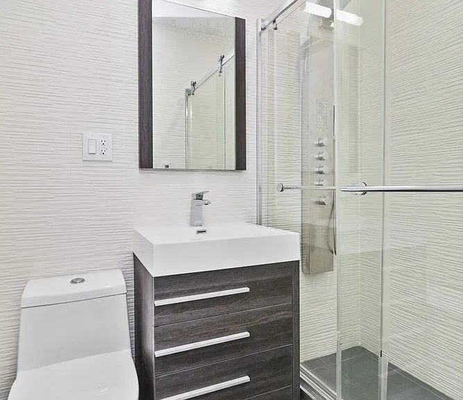 165 Graham Ave #3R — Photo 4
