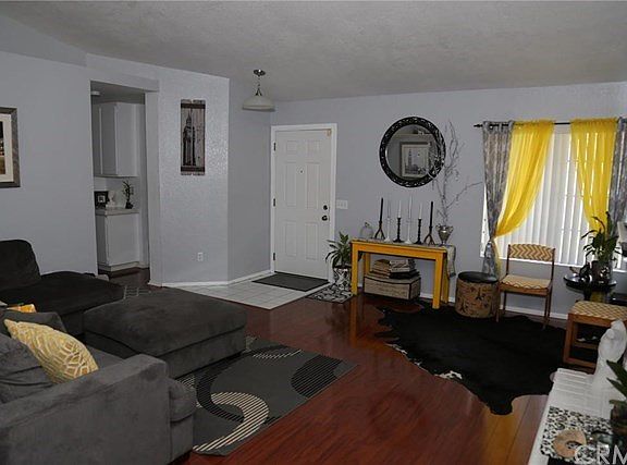 4th image of 185 Cheshire Ln