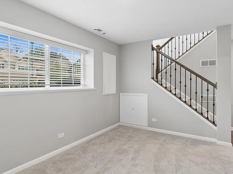 1673 Carlstedt Dr — Photo 17