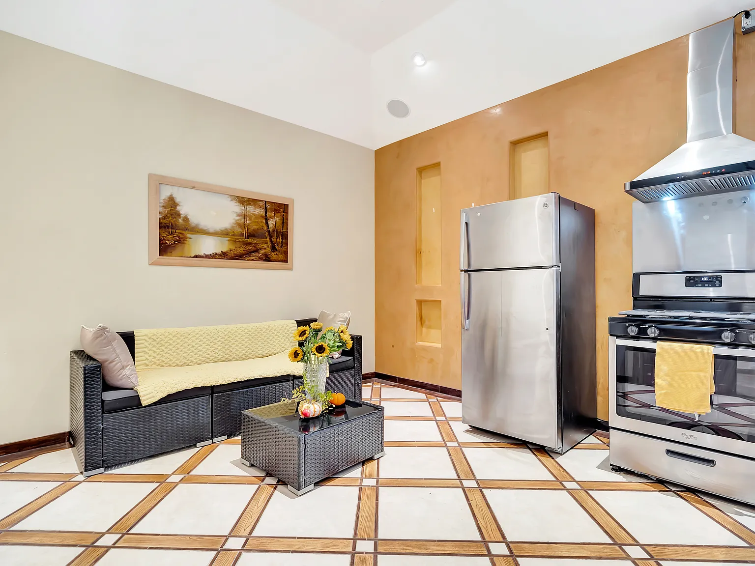 1 bed, 1200 sqft, $2,950 — Photo 3