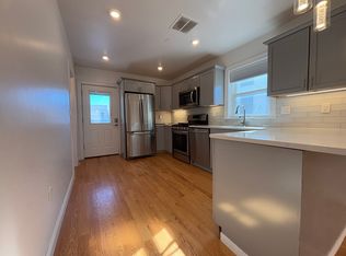 6 Beech St #3A, Cambridge, MA 02140