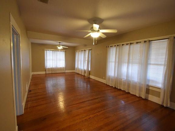 2nd image of 800 W Green St