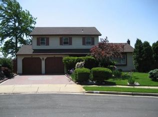 43 S Heathcote Ave, Edison, NJ 08817