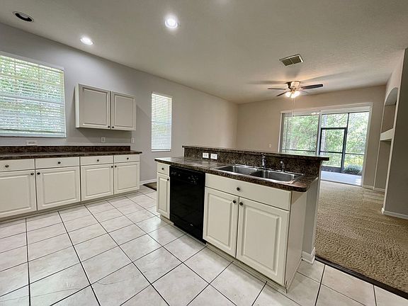 4th image of 16102 Stags Leap Dr