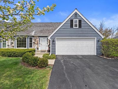 1720 W Bradford DRIVE, Mequon, WI, 53092