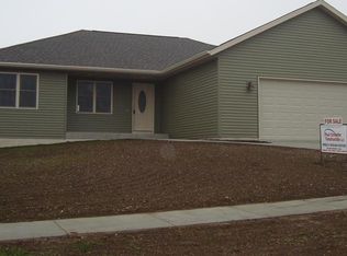 432 Leona Way, Oakfield, WI 53065