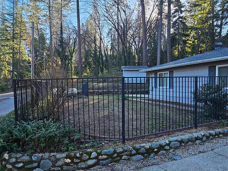 987 Timber Hills Rd — Photo 1