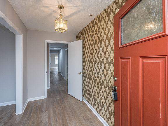 5th image of 37 Milano St