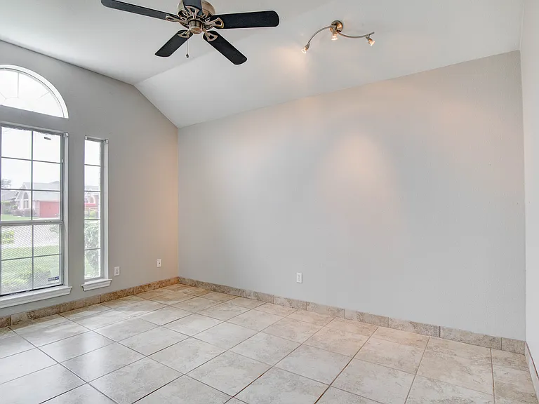 3912 Blue Pond Cir — Photo 10