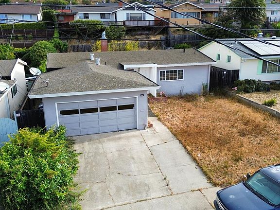 2nd image of 744 Cottonwood Ave