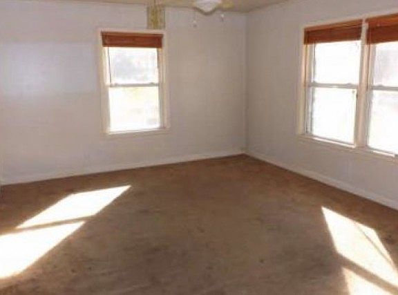 2nd image of 129 N Franklin St