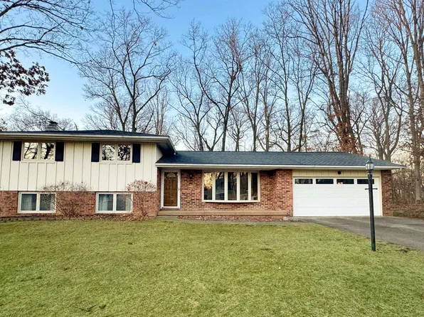 11815 W Hickory Springs Dr, Brimfield, IL 61517
