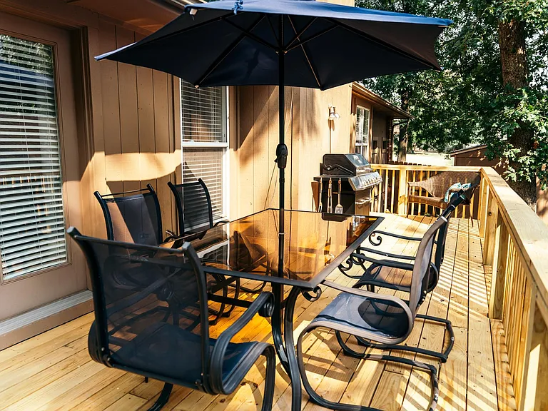 Outdoor patio (main level)