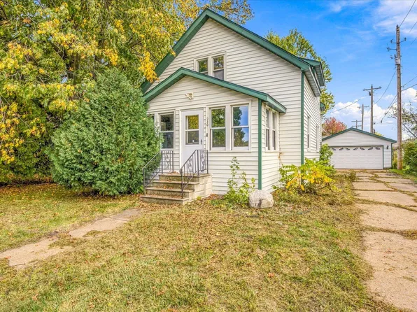 240 S Eliot Ave, Rush City, MN 55069
