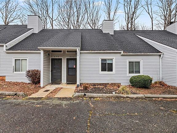 3rd image of 574 Brookside Ct