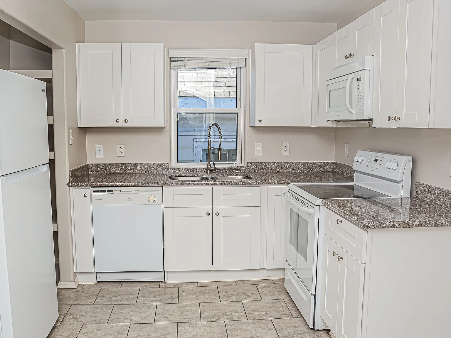 1002 11th Street Apartments - 3 — Photo 2