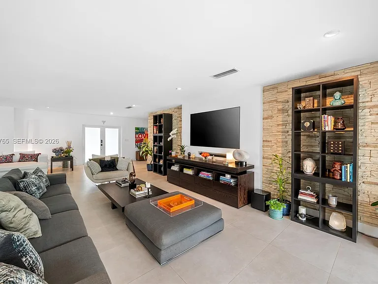 8535 SW 100th Ave — Photo 12