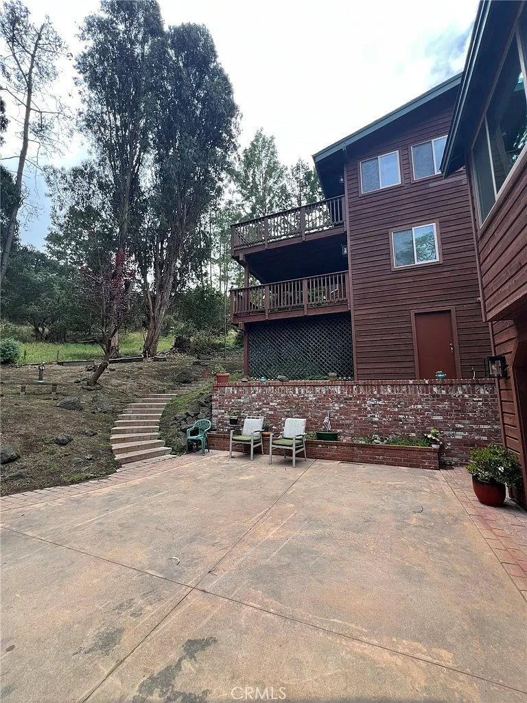 3 bed, 2700 sqft, $4,500 — Photo 3