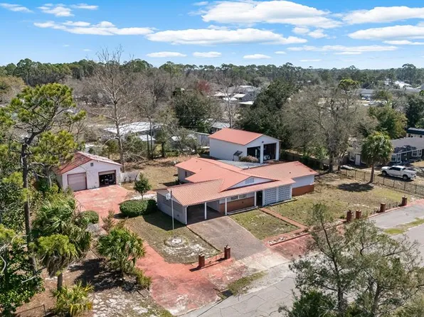 1803 Marvin Ave, Pt Saint Joe, FL 32456