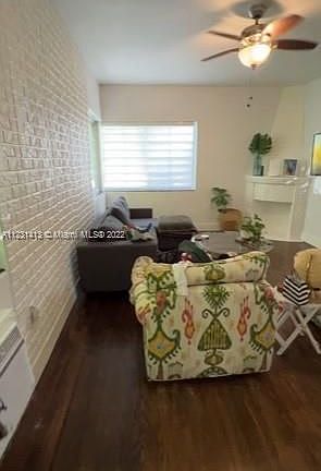 5th image of 1550 Meridian Ave APT 1