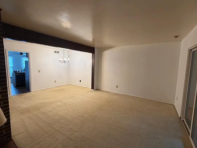 203C E Montcastle Dr — Photo 6