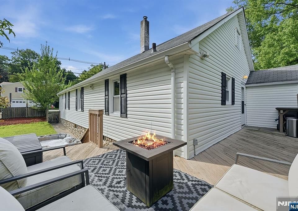 1st image of 20 Yesler Way