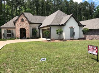 923 Timberton Dr, Pearl, MS 39208