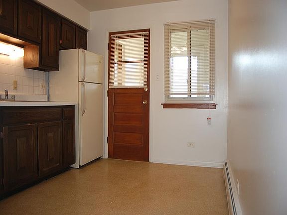 5th image of 9212 Susy Ln APT 1W