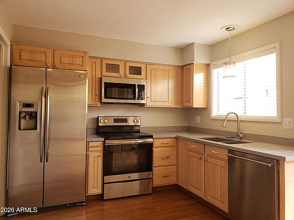 5th image of 1026 E BENDIX Drive