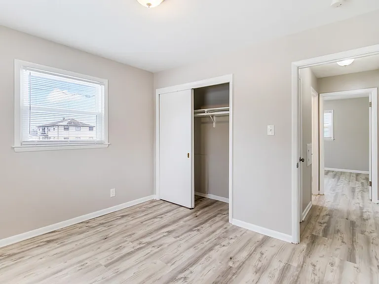 147 S Grand Ave #2 — Photo 12