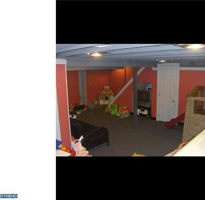 3 bed, 1.5 bath, 1600 sqft, $3,250 — Photo 3
