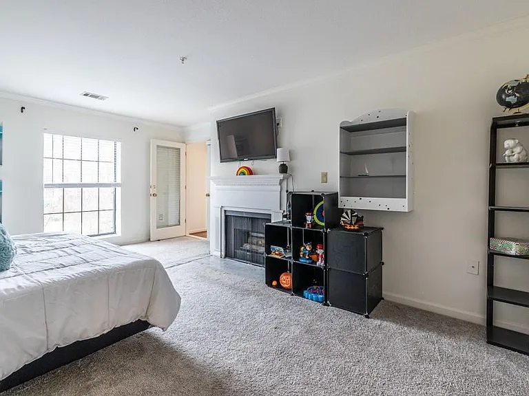 27301 Plantation Dr NE #301 — Photo 4