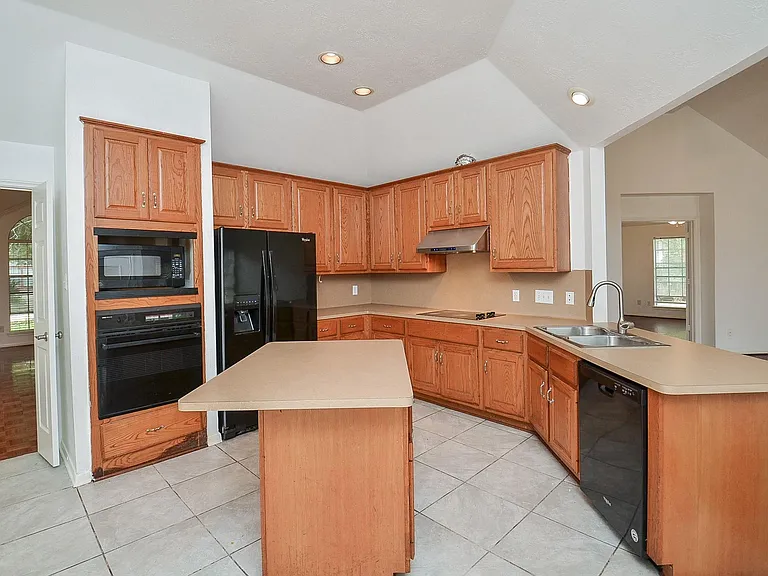 1631 Berkoff Dr — Photo 13