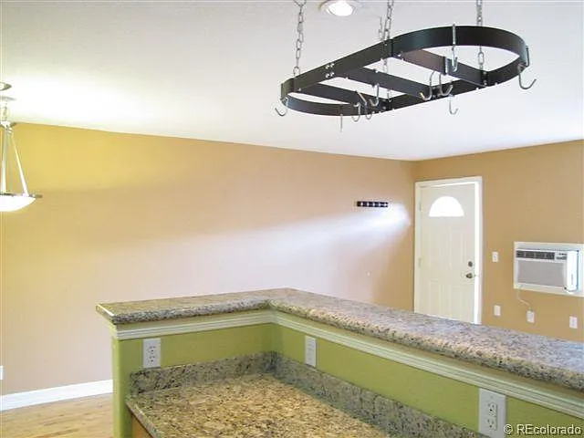 2345 N Clay St #203 — Photo 9