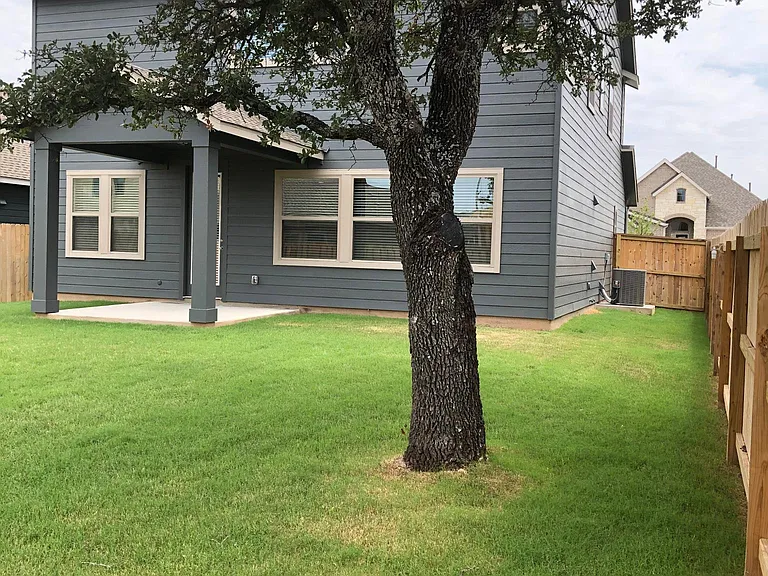 2313 Upchurch St — Photo 25
